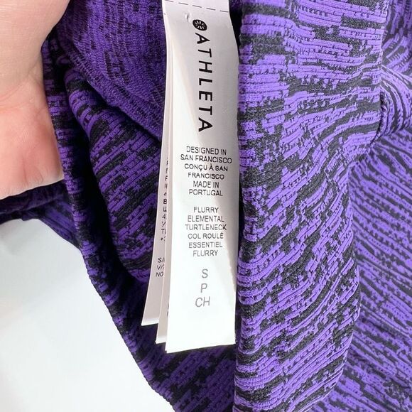 Athleta Flurry Elemental Turtleneck Tee Long Sleeve Women's Small Thumbholes - Picture 5 of 9